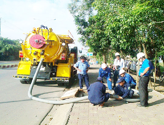 doi-ngu-ky-thuat-vien-than-thien-lam-viec-tan-tam-nhanh-nhen
